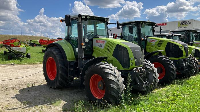 Tracteur agricole Claas Axion 840