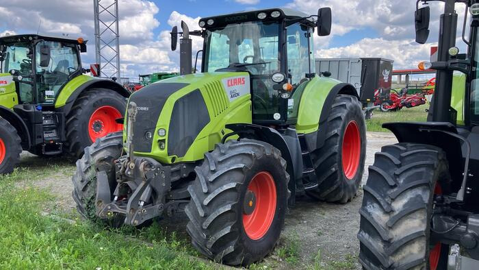 Tracteur agricole Claas Axion 840