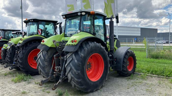 Tracteur agricole Claas Axion 840