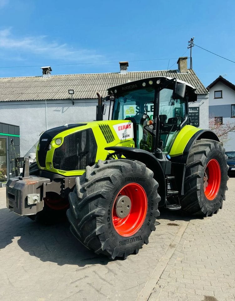 Tracteur agricole Claas Axion 840