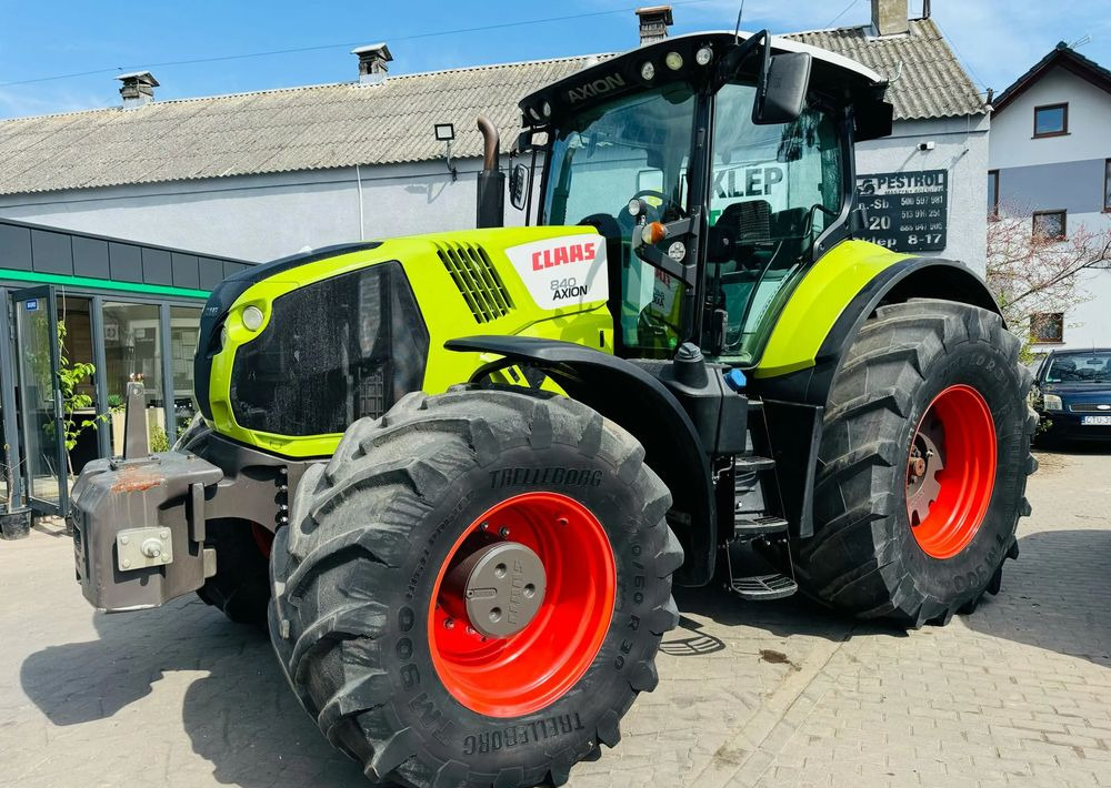 Tracteur agricole Claas Axion 840