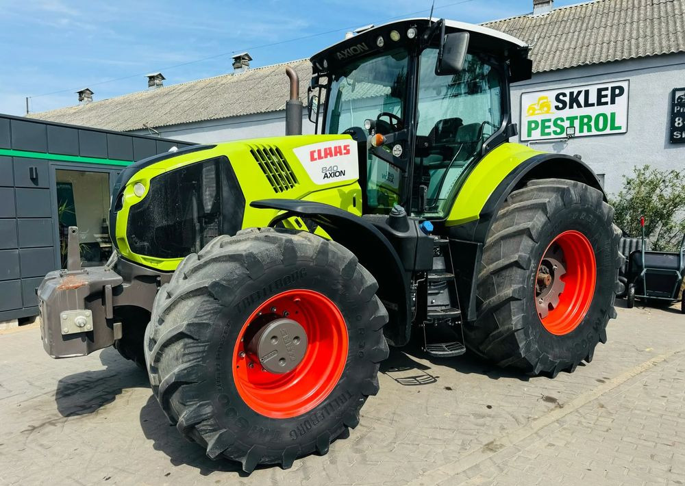 Tracteur agricole Claas Axion 840