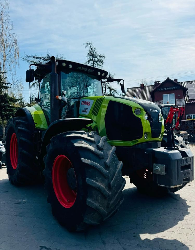 Tracteur agricole Claas Axion 840