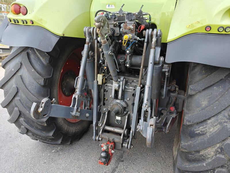 Tracteur agricole Claas Axion 840 Cmatic