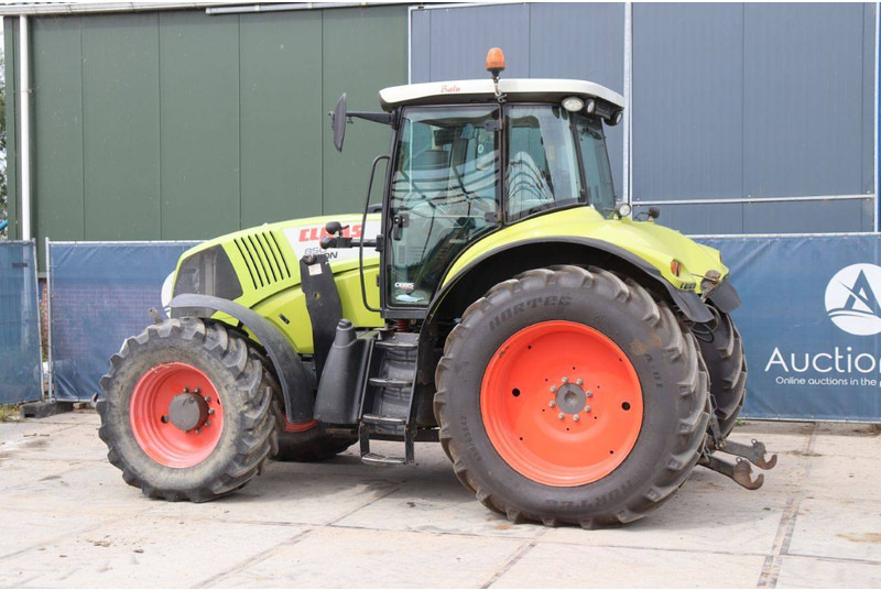 Tracteur agricole Claas Axion 850