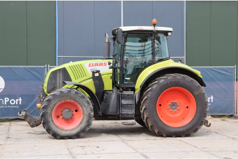 Tracteur agricole Claas Axion 850