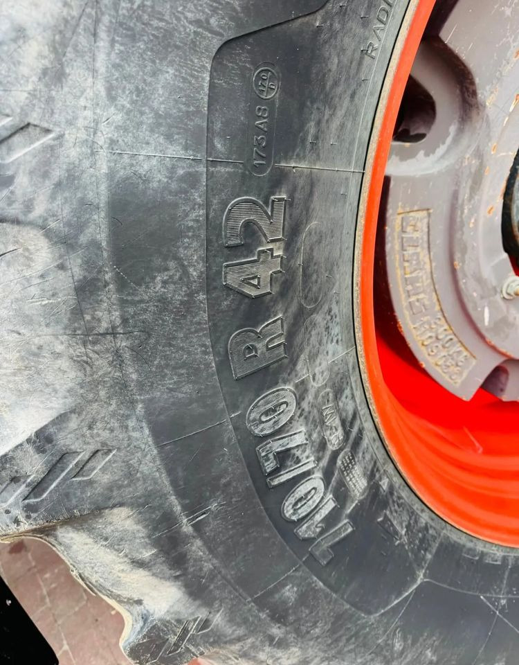 Tracteur agricole Claas Axion 850 CEBIS LE MANS