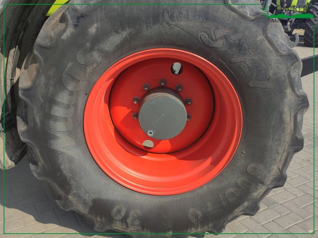 Tracteur agricole Claas Axion 850 CIS+