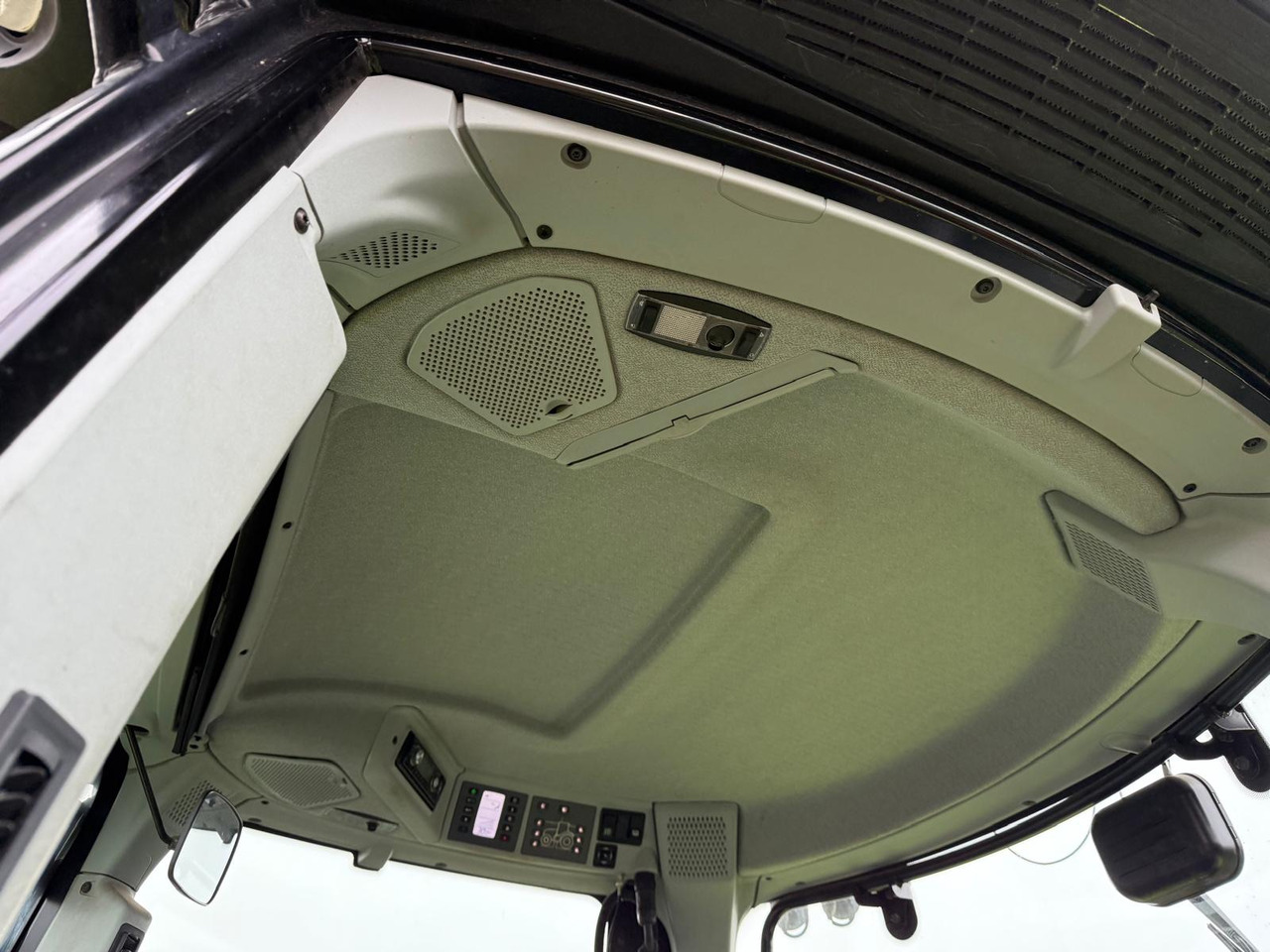 Tracteur agricole Claas Axion 850 C-Matic