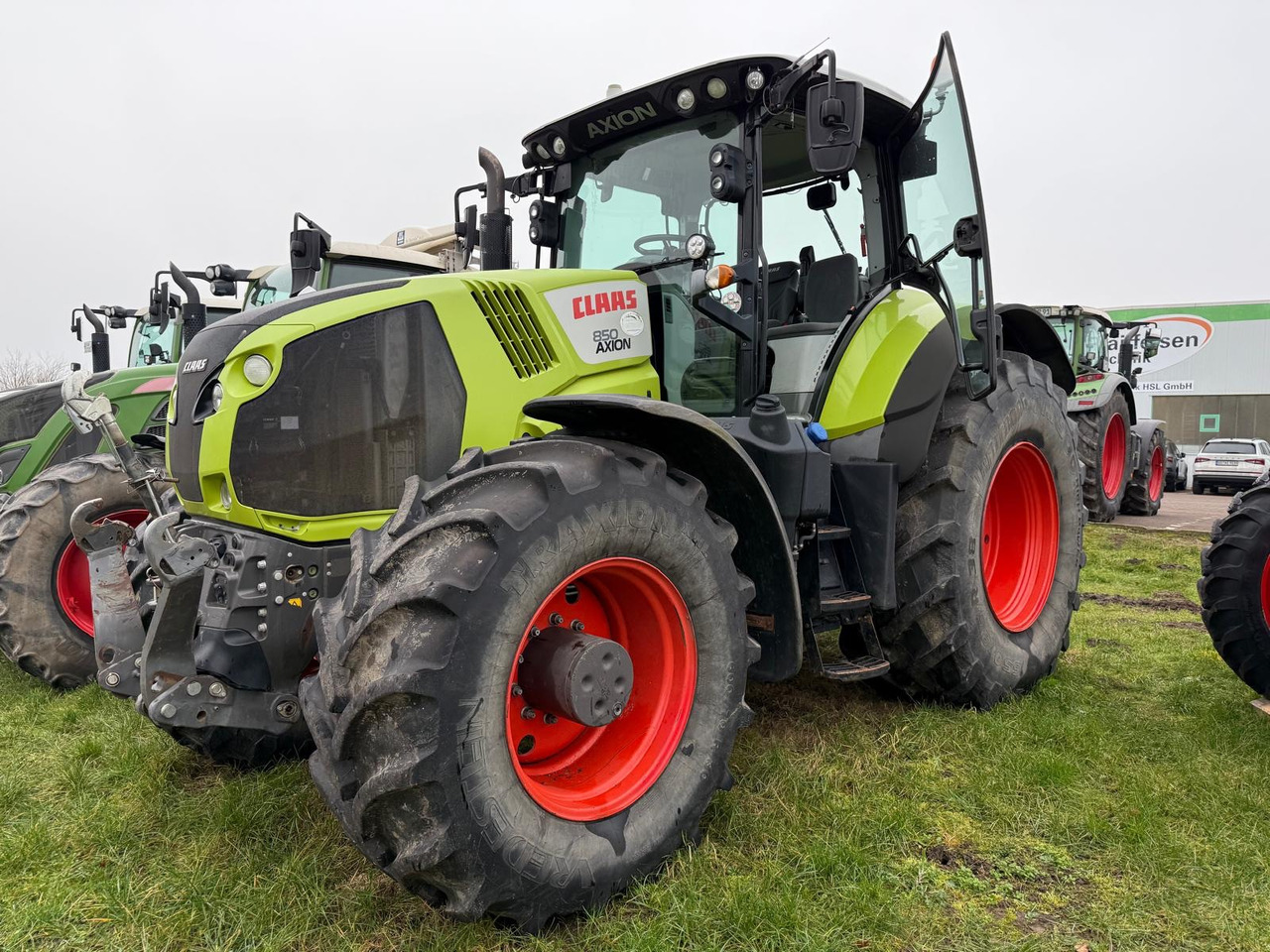 Tracteur agricole Claas Axion 850 C-Matic