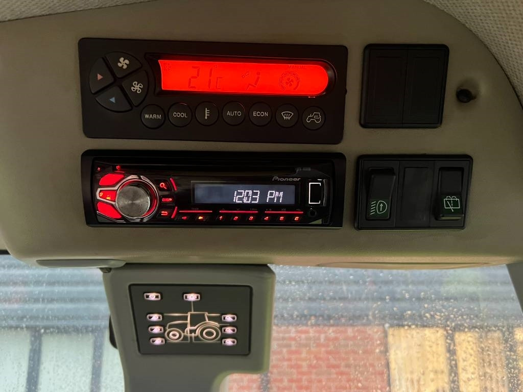 Tracteur agricole Claas Axion 850 Cebis