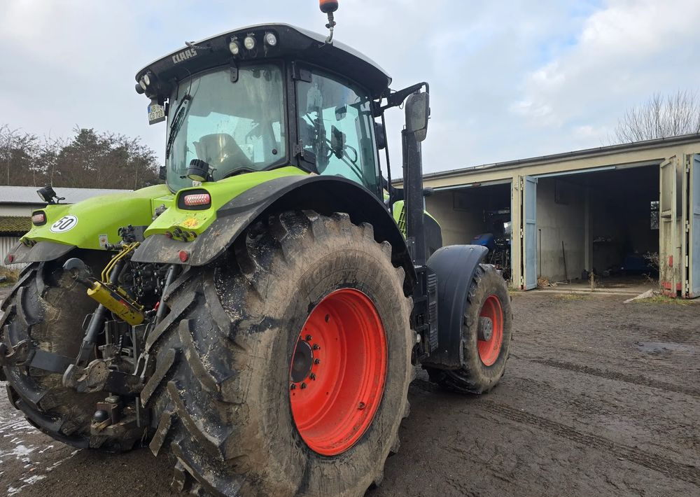 Tracteur agricole Claas Axion 850 Cmatic