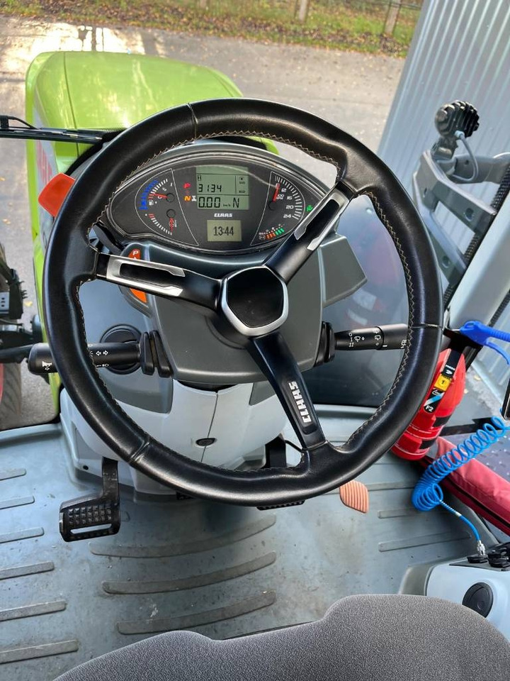 Tracteur agricole Claas Axion 870