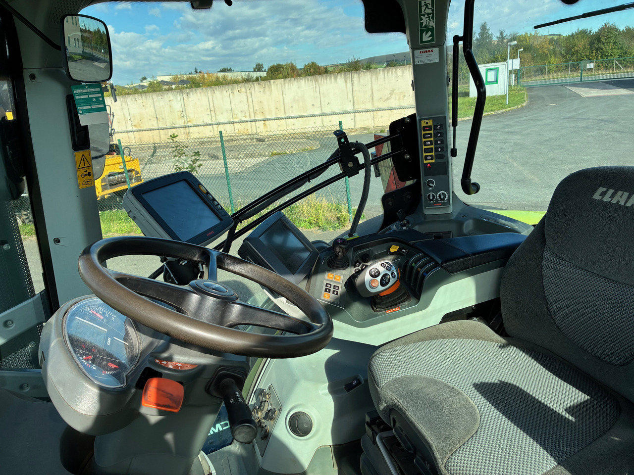 Tracteur agricole Claas Axion 870