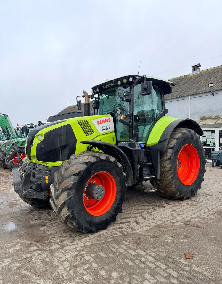 Tracteur agricole Claas Axion 870