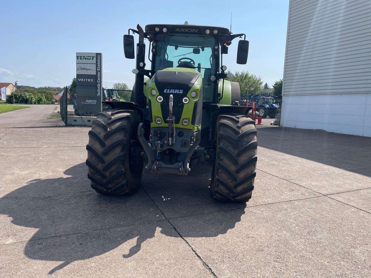 Tracteur agricole Claas Axion 870 CMATIC