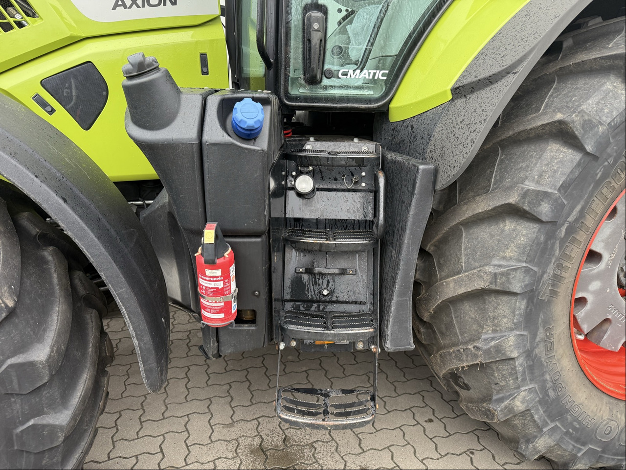 Tracteur agricole Claas Axion 870 C-Matic