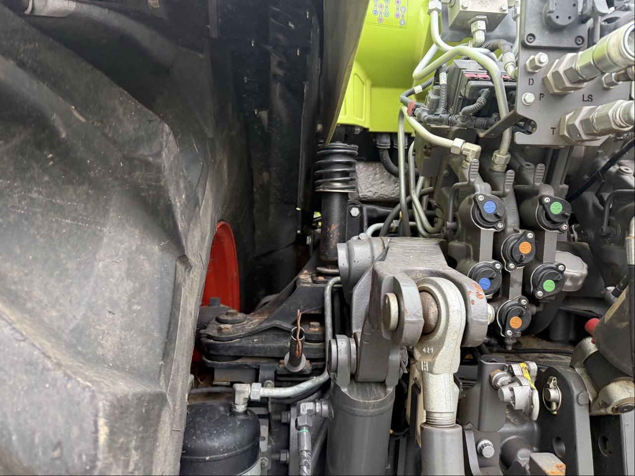 Tracteur agricole Claas Axion 870 C-Matic