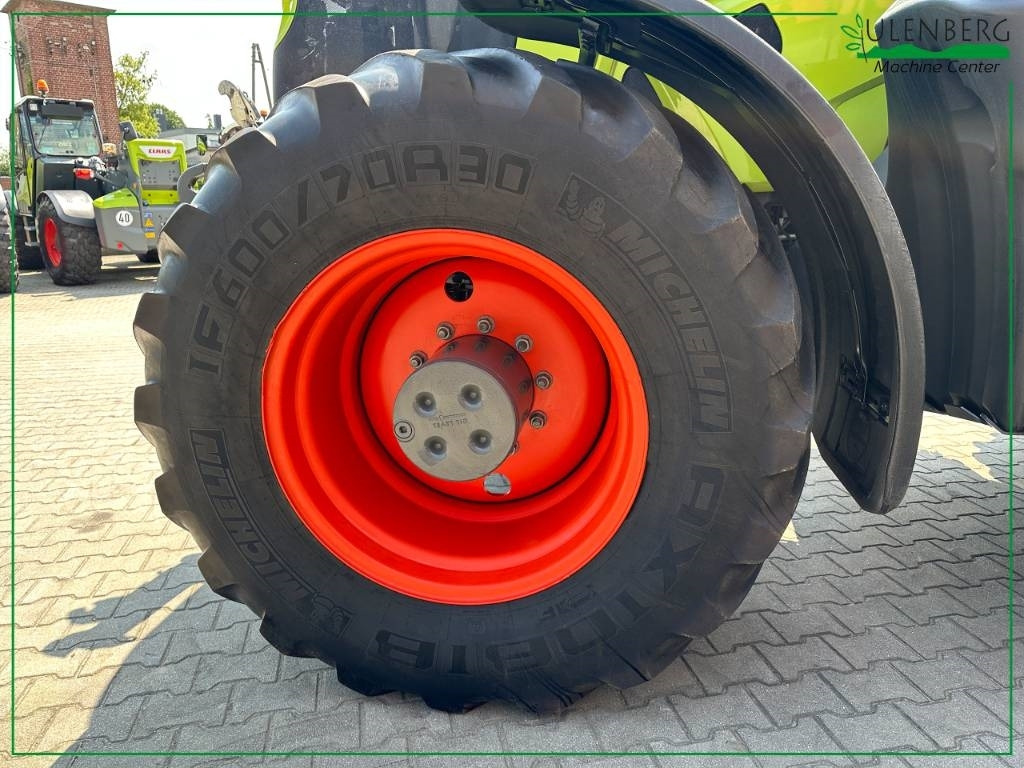 Tracteur agricole Claas Axion 870 Cmatic