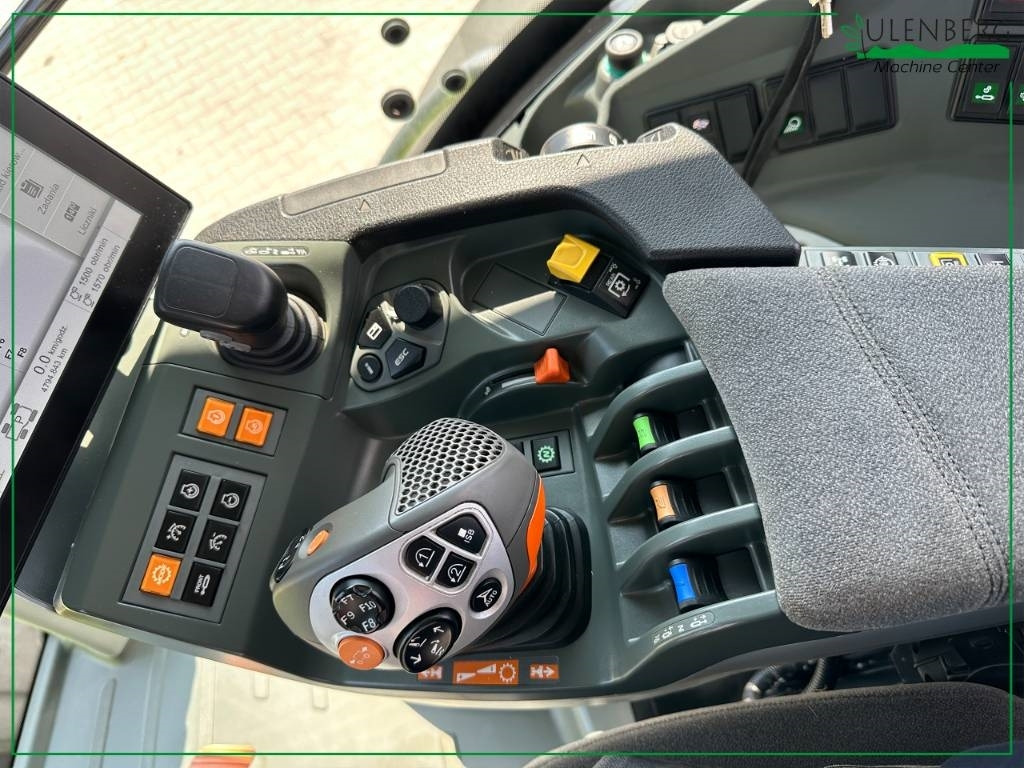 Tracteur agricole Claas Axion 870 Cmatic