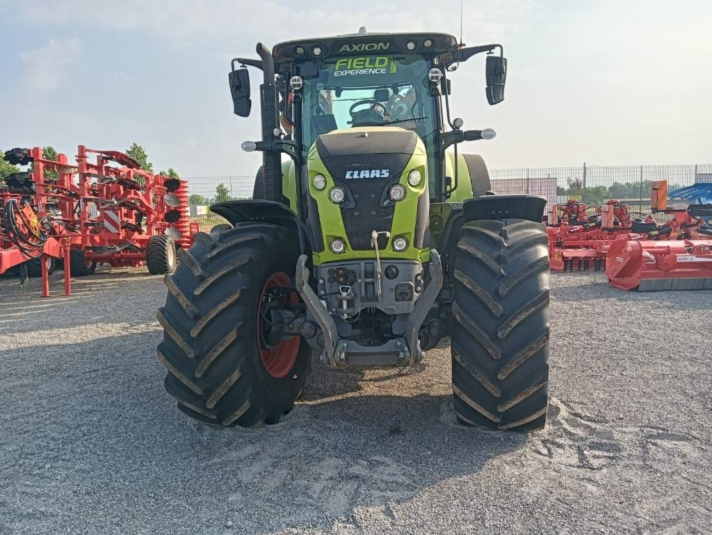Tracteur agricole Claas Axion 870 Cmatic
