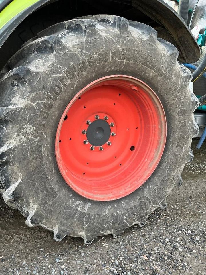 Tracteur agricole Claas Axion 870 Cmatic