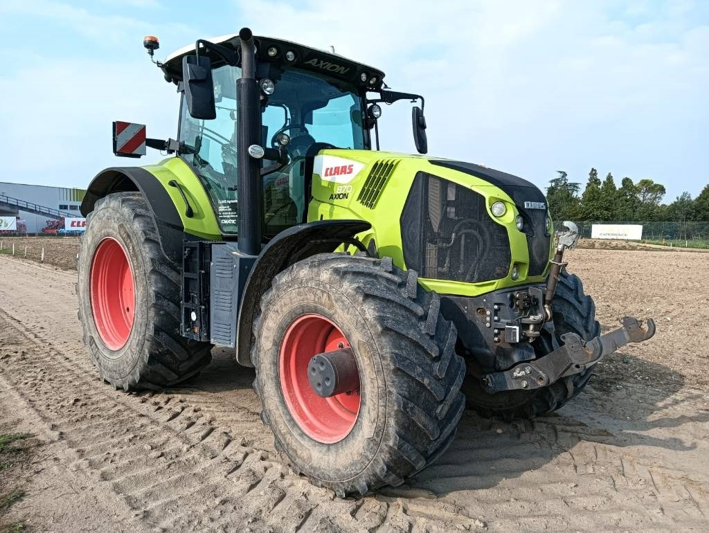 Tracteur agricole Claas Axion 870 Cmatic
