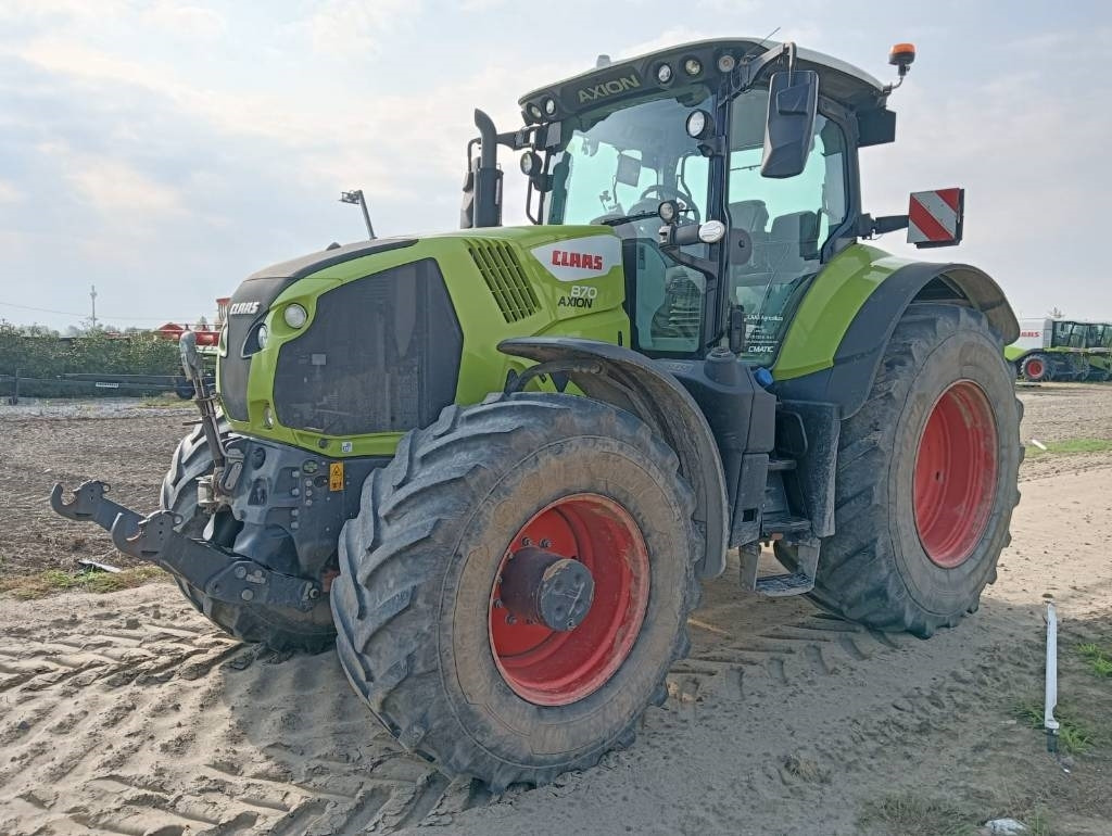 Tracteur agricole Claas Axion 870 Cmatic