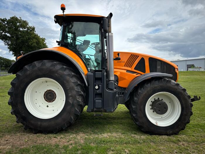 Tracteur agricole Claas Axion 920
