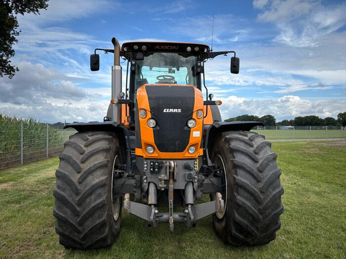 Tracteur agricole Claas Axion 920