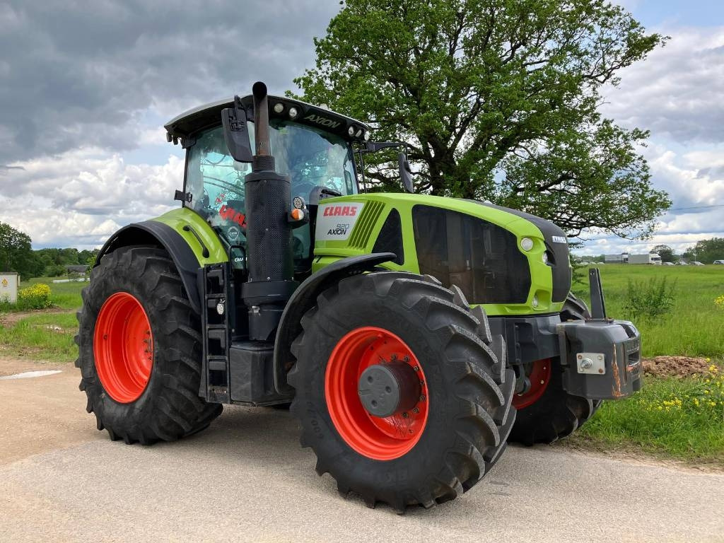 Tracteur agricole Claas Axion 920