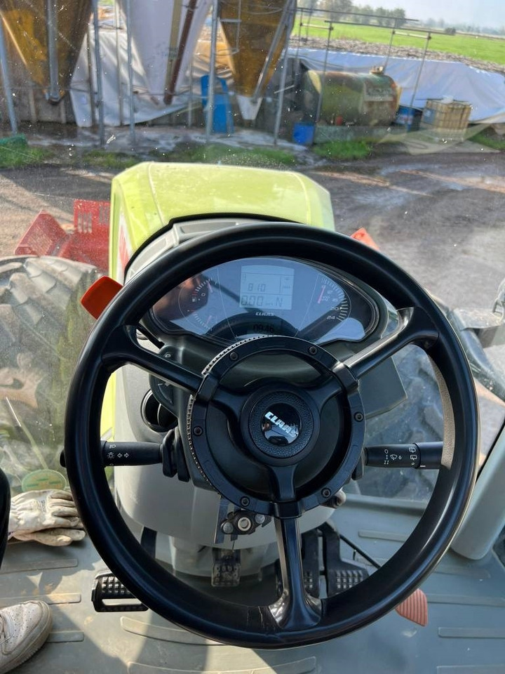 Tracteur agricole Claas Axion 930