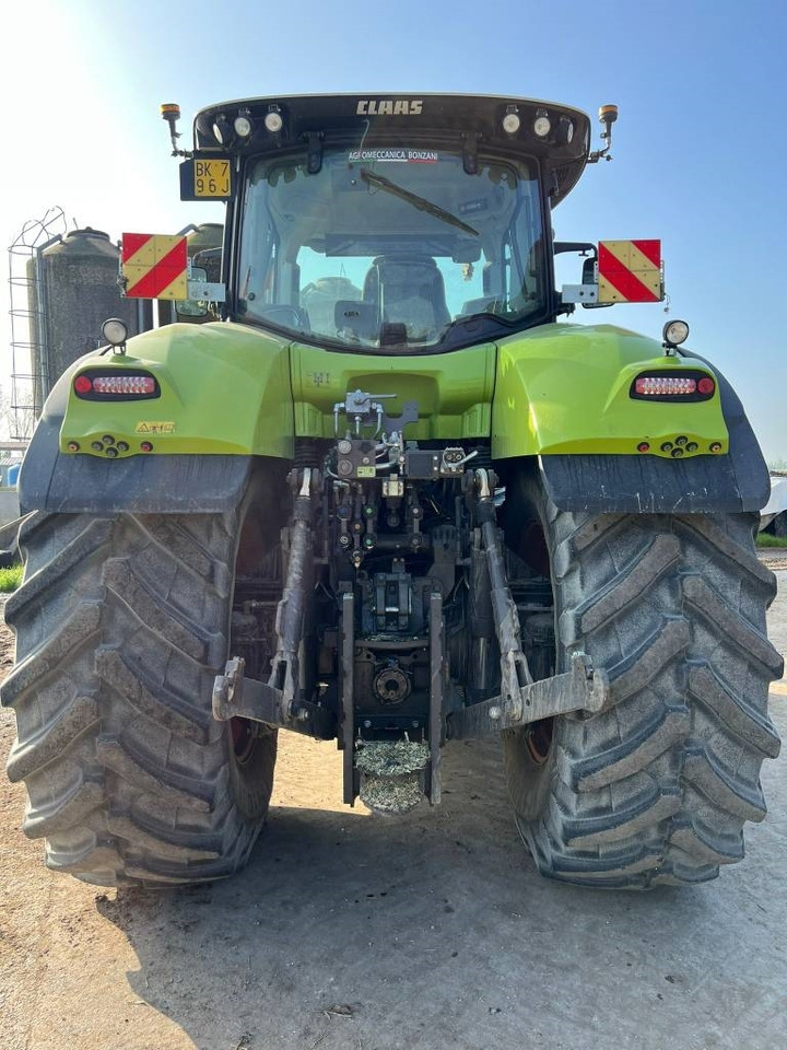 Tracteur agricole Claas Axion 930