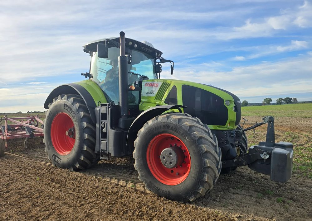 Tracteur agricole Claas Axion 940 Cmatic