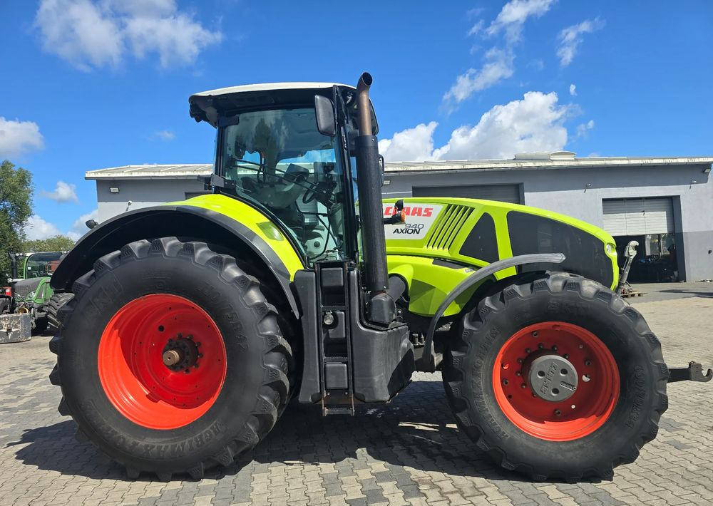 Tracteur agricole Claas Axion 940 Cmatic