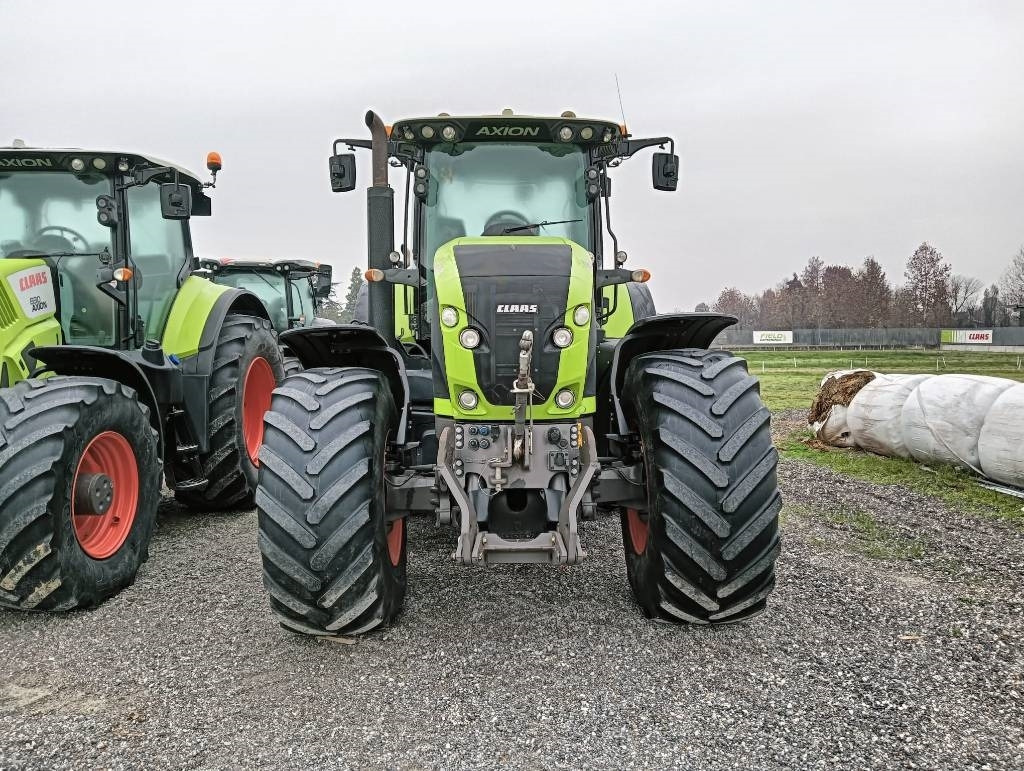 Tracteur agricole Claas Axion 940 Cmatic