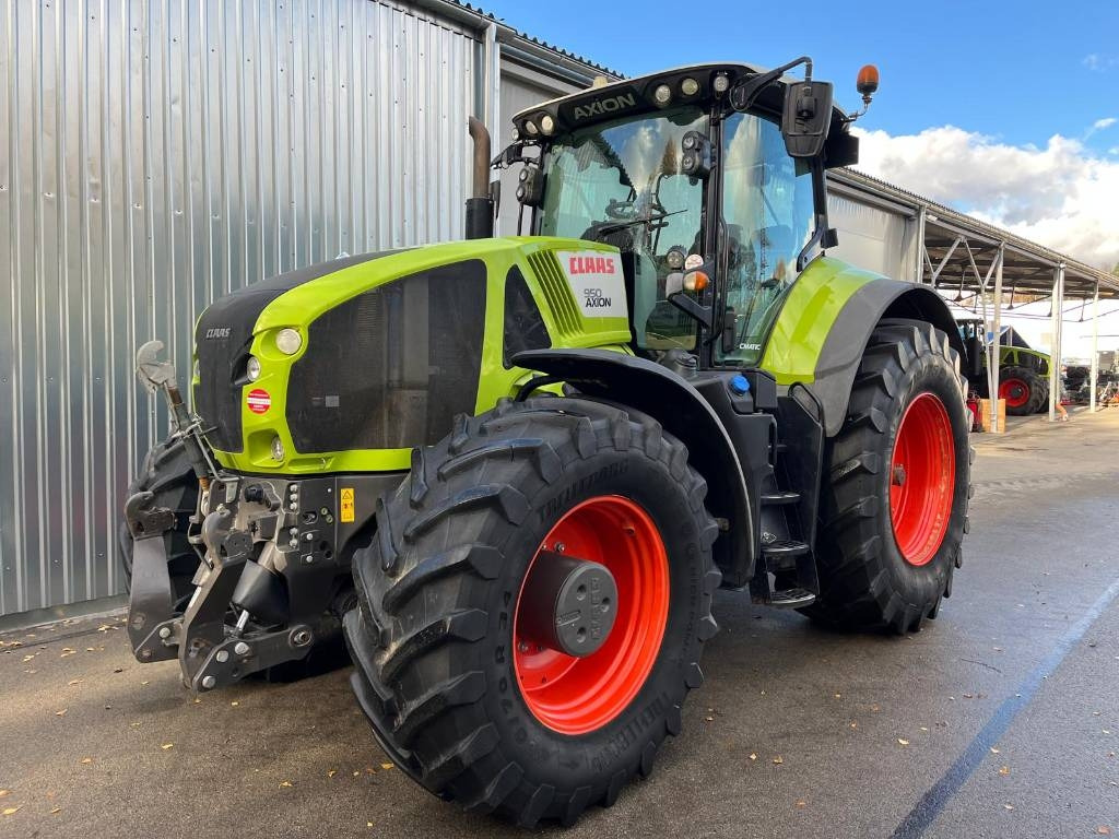 Tracteur agricole Claas Axion 950