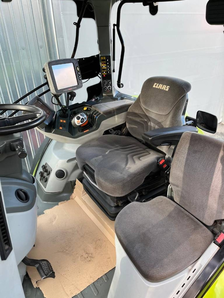 Tracteur agricole Claas Axion 950