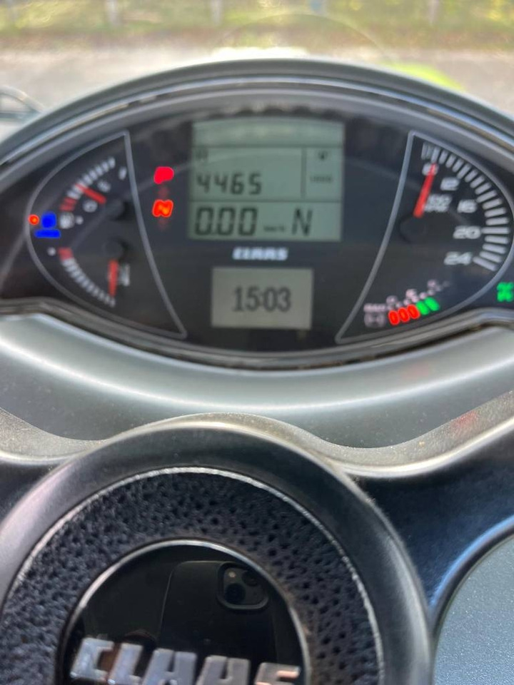 Tracteur agricole Claas Axion 950