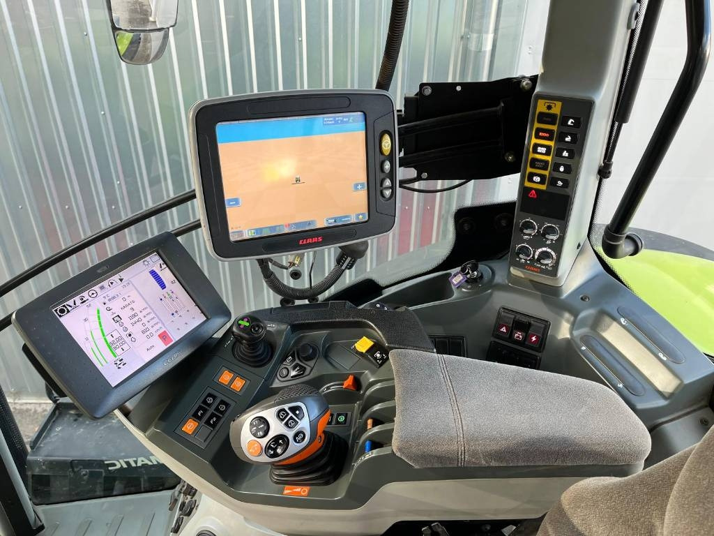 Tracteur agricole Claas Axion 950