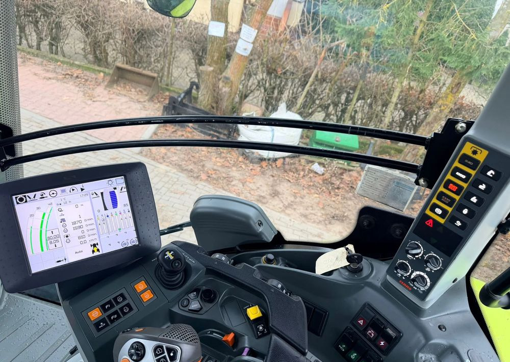 Tracteur agricole Claas Axion 950