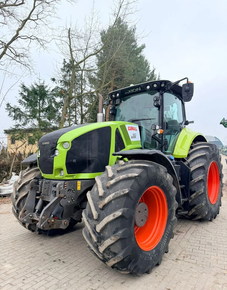 Tracteur agricole Claas Axion 950