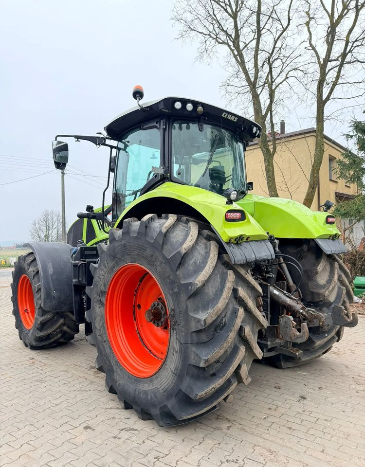 Tracteur agricole Claas Axion 950