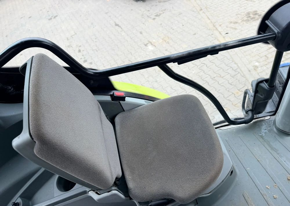 Tracteur agricole Claas Axion 950