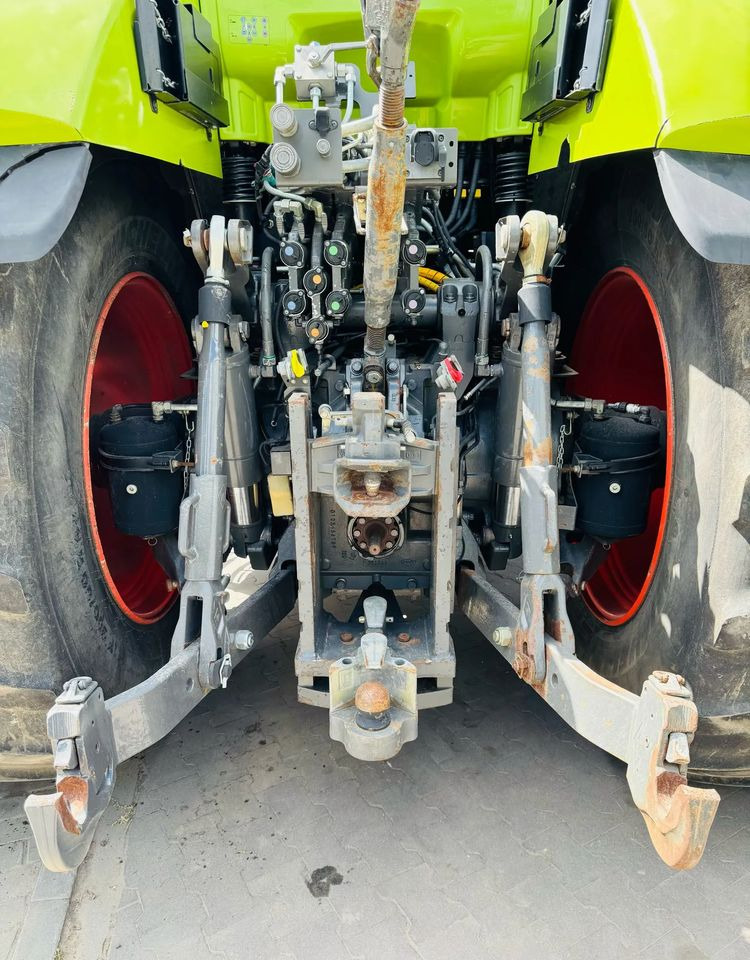 Tracteur agricole Claas Axion 950 CMATIC