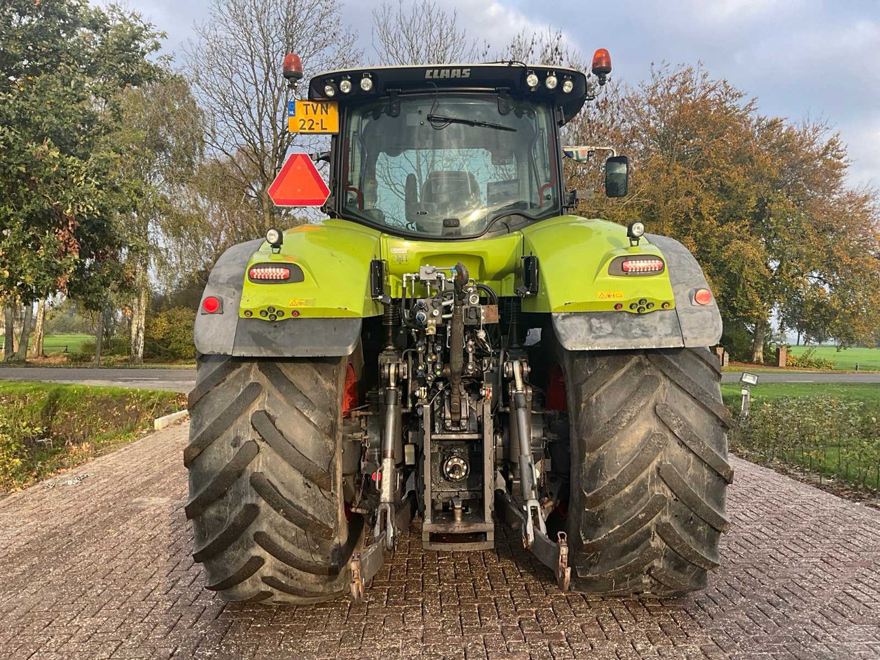 Tracteur agricole Claas Axion 950 C-matic