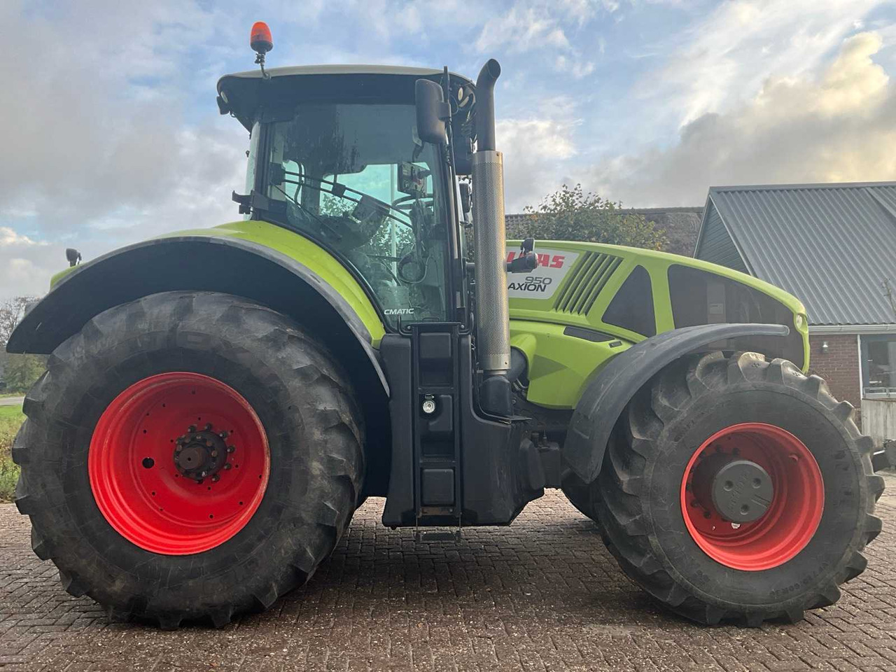 Tracteur agricole Claas Axion 950 C-matic