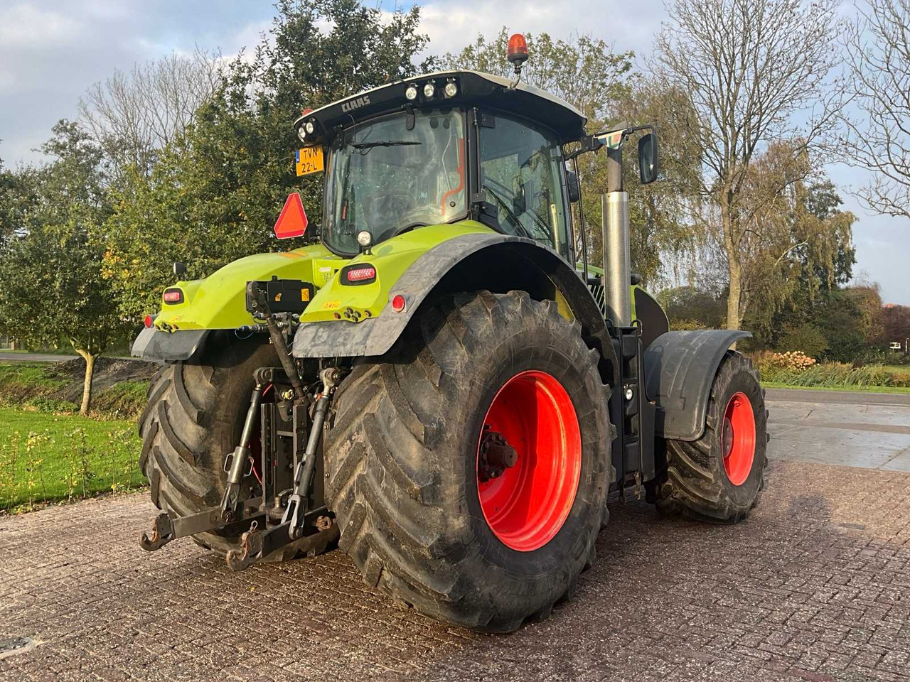 Tracteur agricole Claas Axion 950 C-matic
