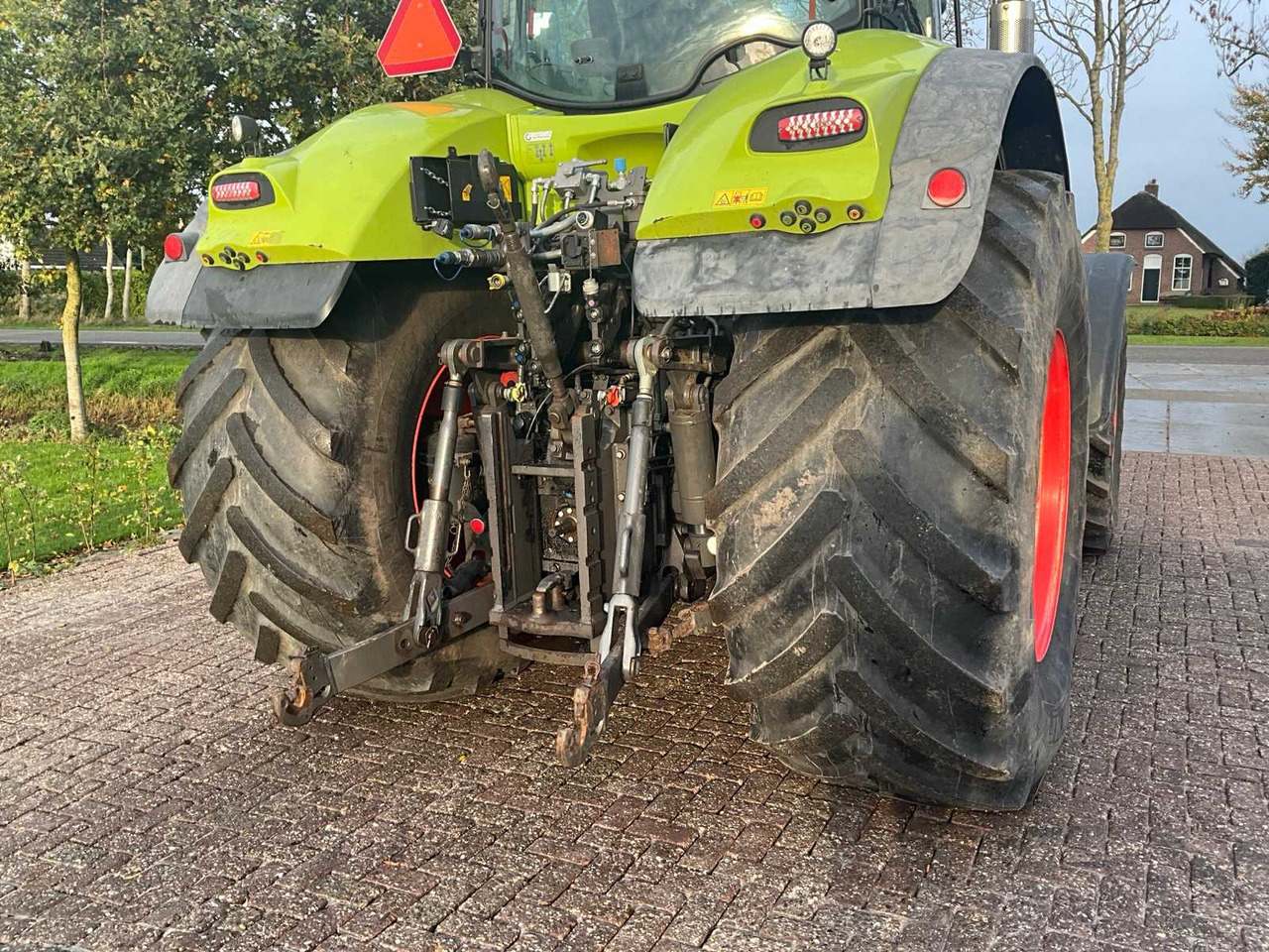 Tracteur agricole Claas Axion 950 C-matic