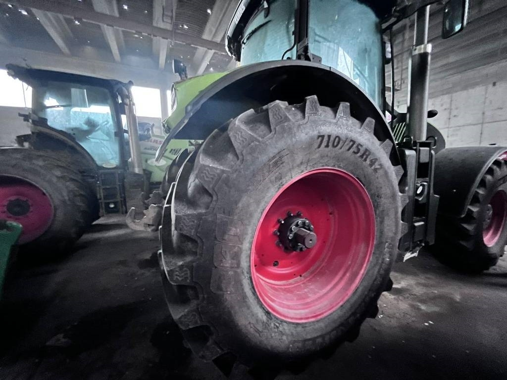 Tracteur agricole Claas Axion 950 Cmatic